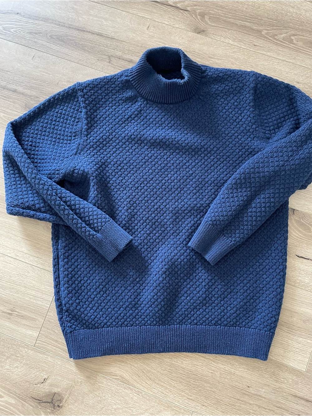Uniqlo mock neck turtleneck heavyweight slim XL textured sweater preppy